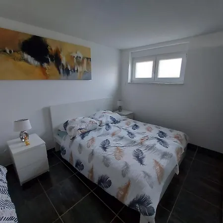 Daire Lovely With Private Patio And Private Entrance In Luxembourg 60m2 *