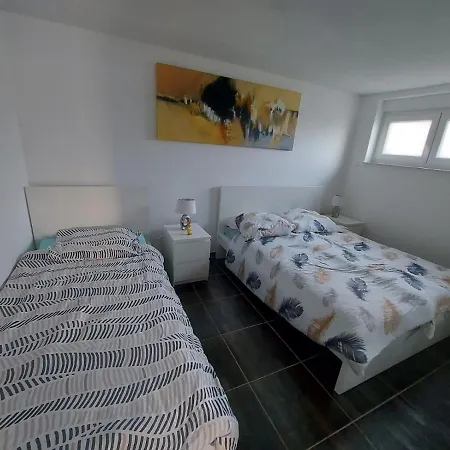 Lovely With Private Patio And Private Entrance In Luxembourg 60m2 *